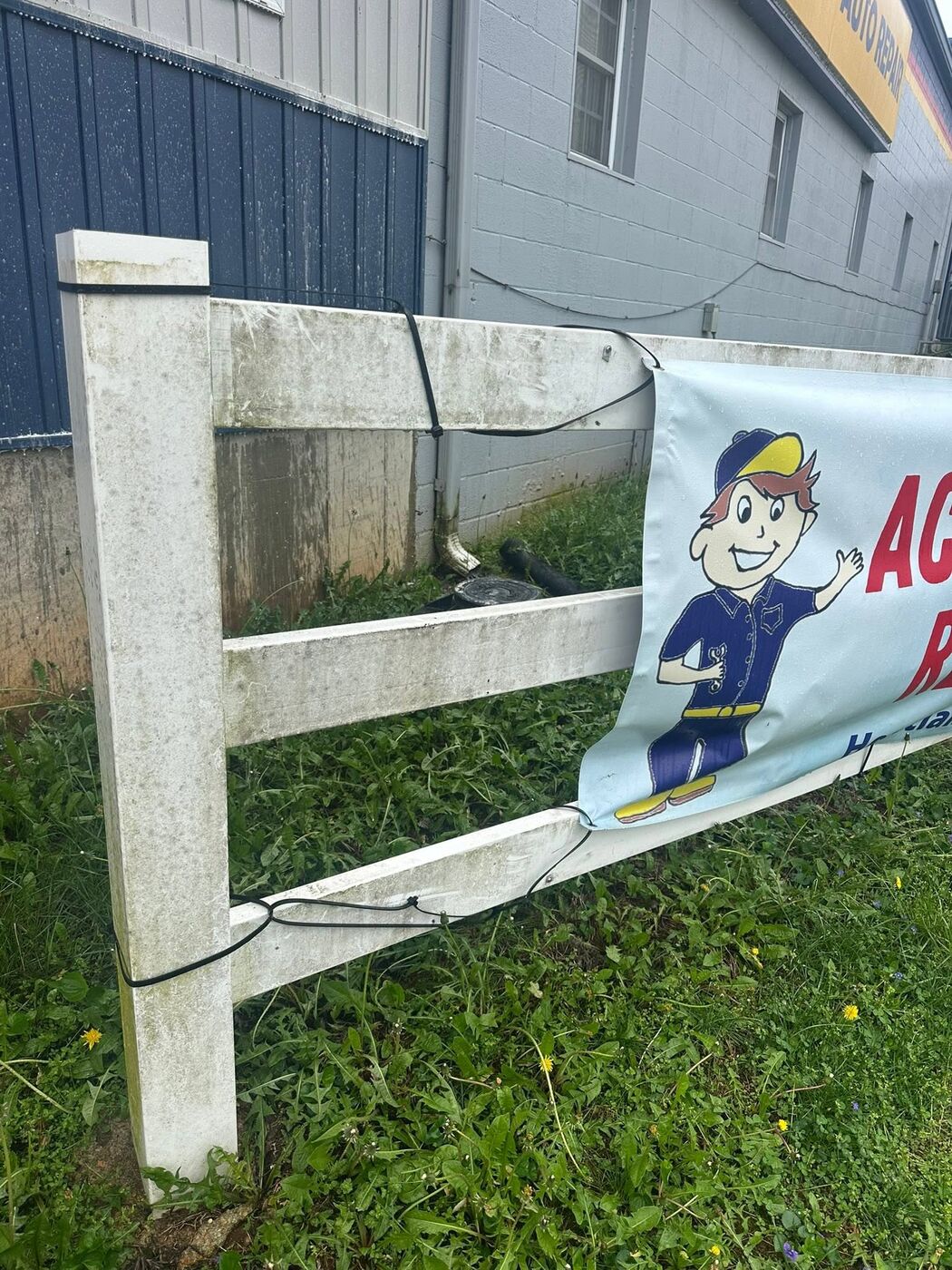 Vinyl fence before cleaning