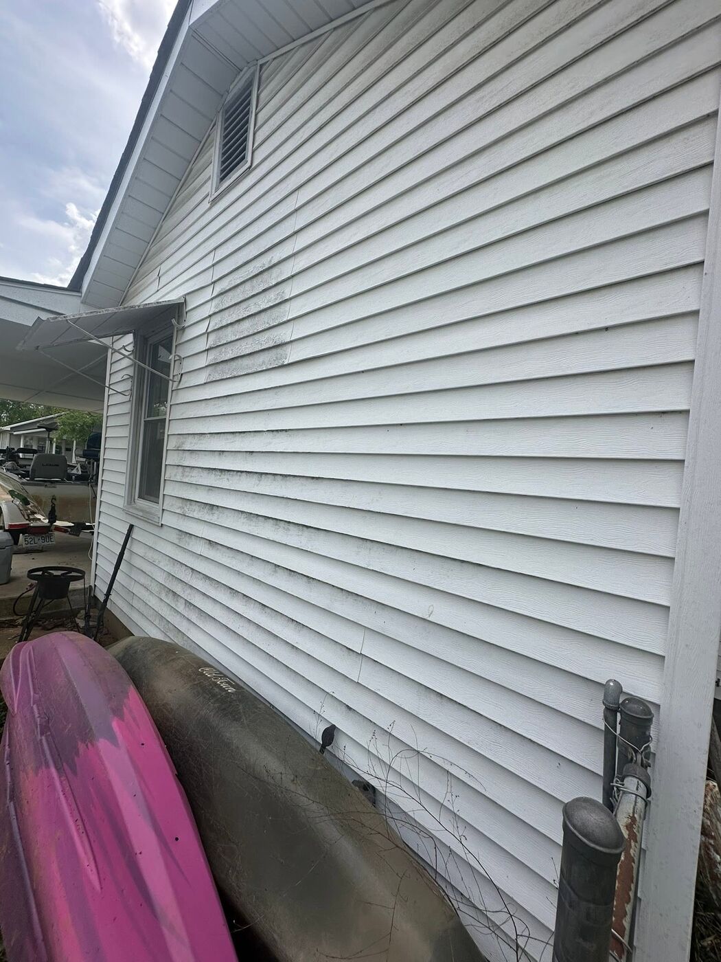House siding before cleaning